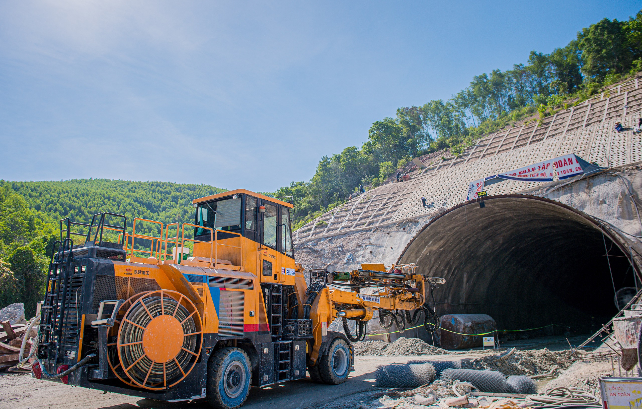 Xuyên lễ thi công hầm đường bộ dài nhất cao tốc Bắc - Nam phía Đông- Ảnh 9.