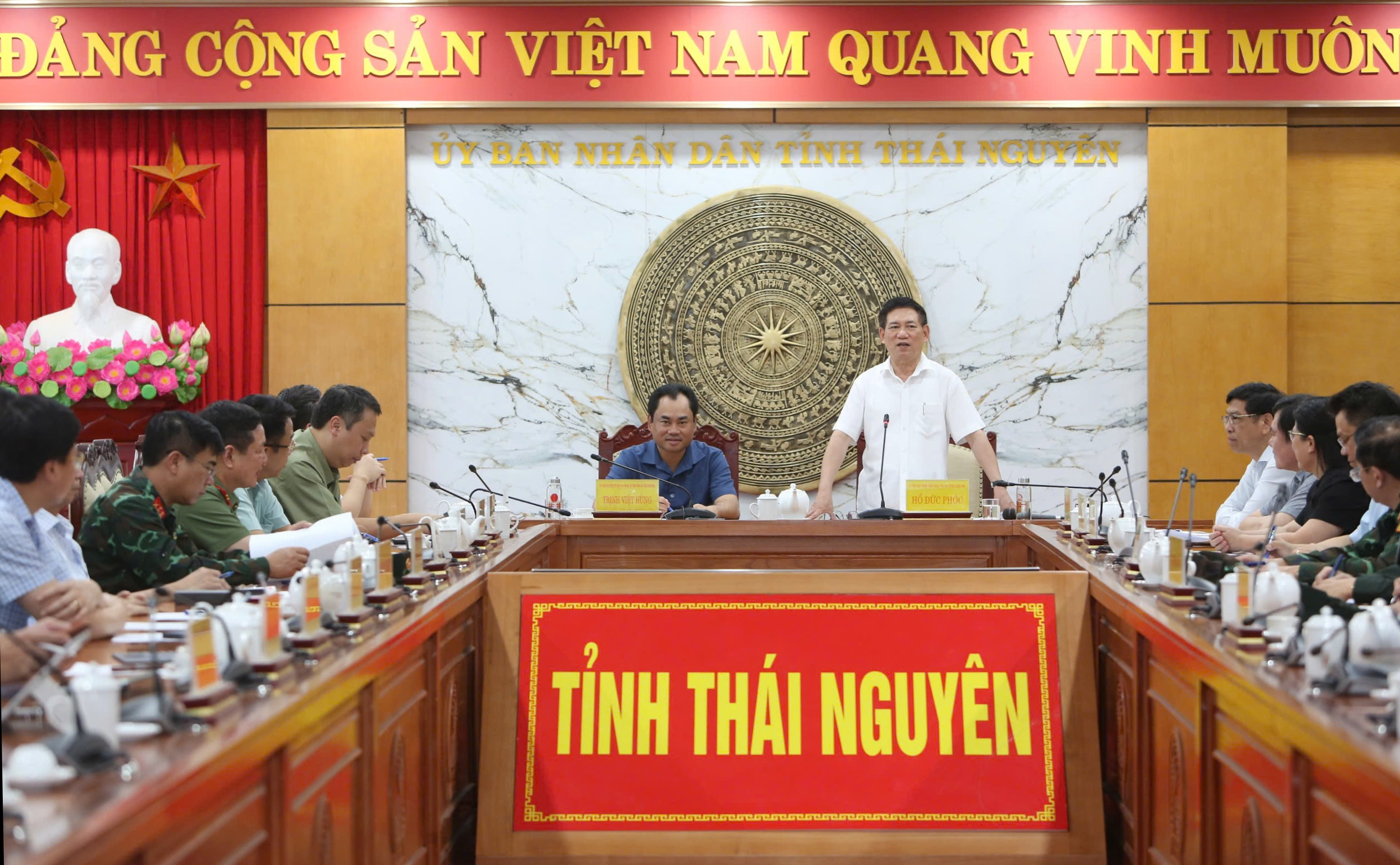 Phó thủ tướng Hồ Đức Phớc: Không để người dân đói, rét vì mưa lũ- Ảnh 2.