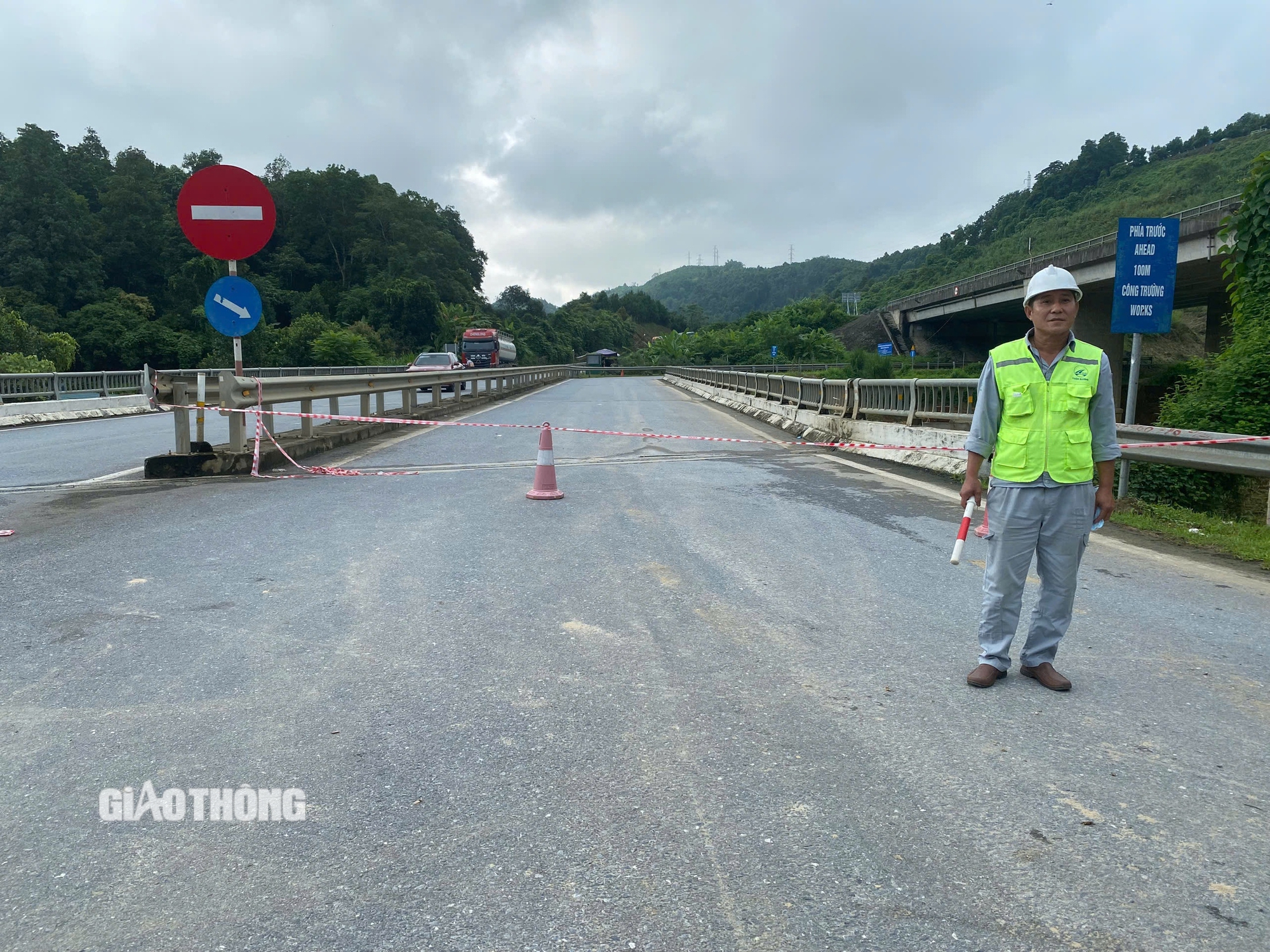 Để đảm bảo ATGT cho người và phương tiện, đơn vị quản lý đoạn tuyến này đã tổ chức đóng đường tại nút giao IC 19.