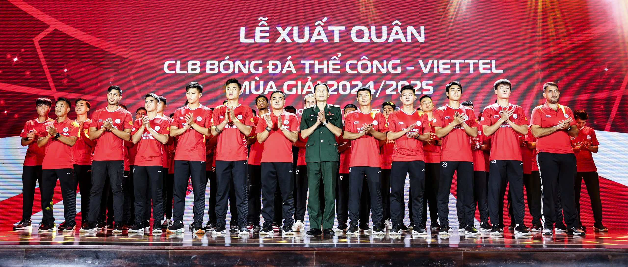 Đội bóng nhà giàu V-League quyết lật ngôi vương của Nam Định- Ảnh 1.