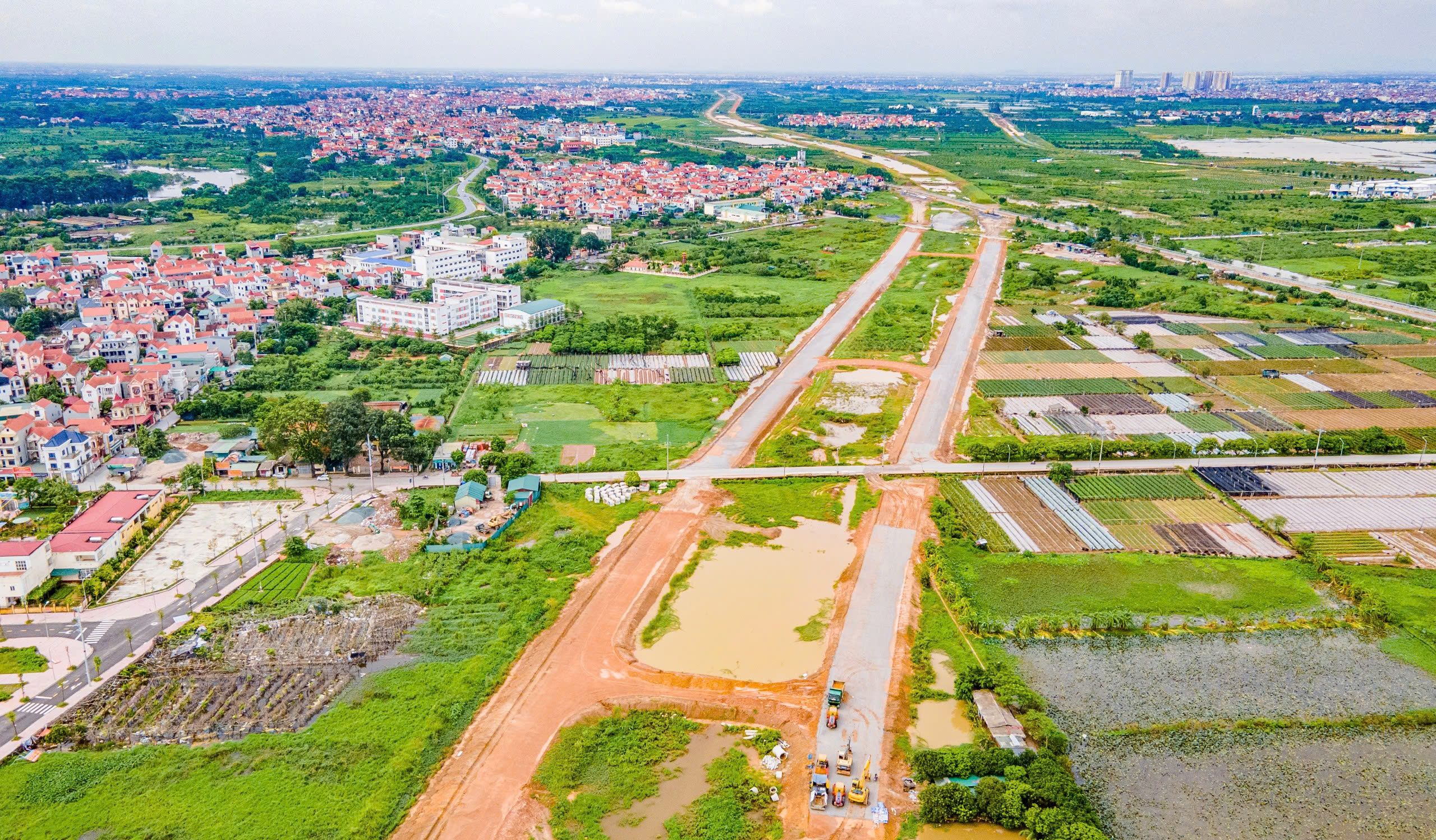 Hà Nội: Nhiều công trình giao thông trọng điểm vẫn thi công cầm chừng vì úng ngập sau bão- Ảnh 1.