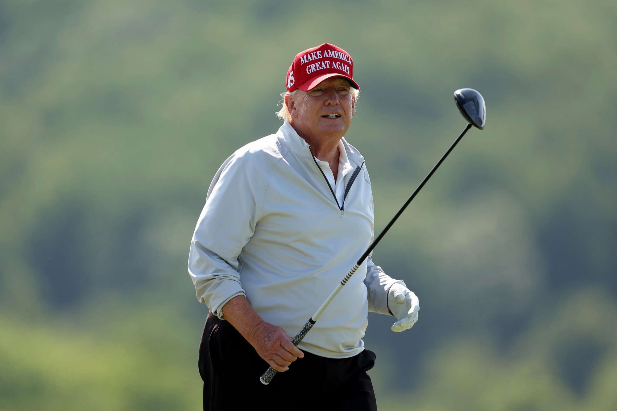 trump-golf-gty-jt-230525_1685045817588_hpMain.jpg