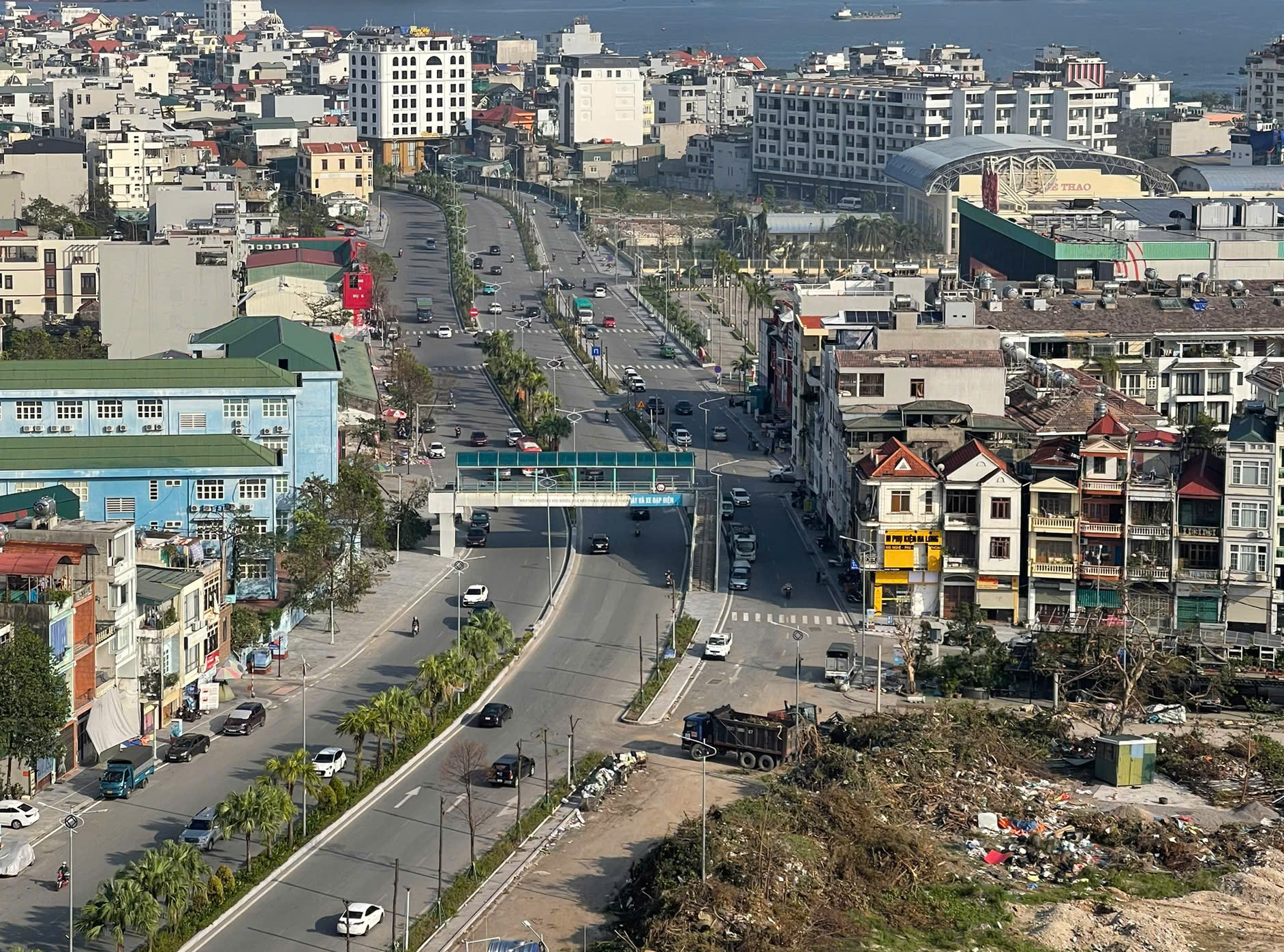 Quảng Ninh 7 ngày đêm thần tốc dọn đường thông, hè thoáng- Ảnh 2.