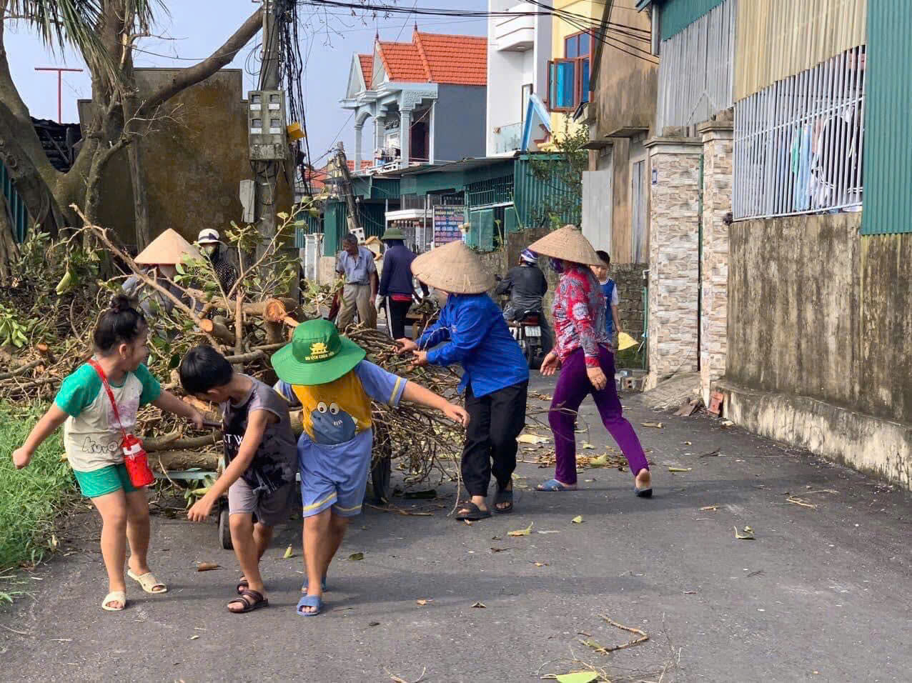 Quảng Ninh 7 ngày đêm thần tốc dọn đường thông, hè thoáng- Ảnh 3.