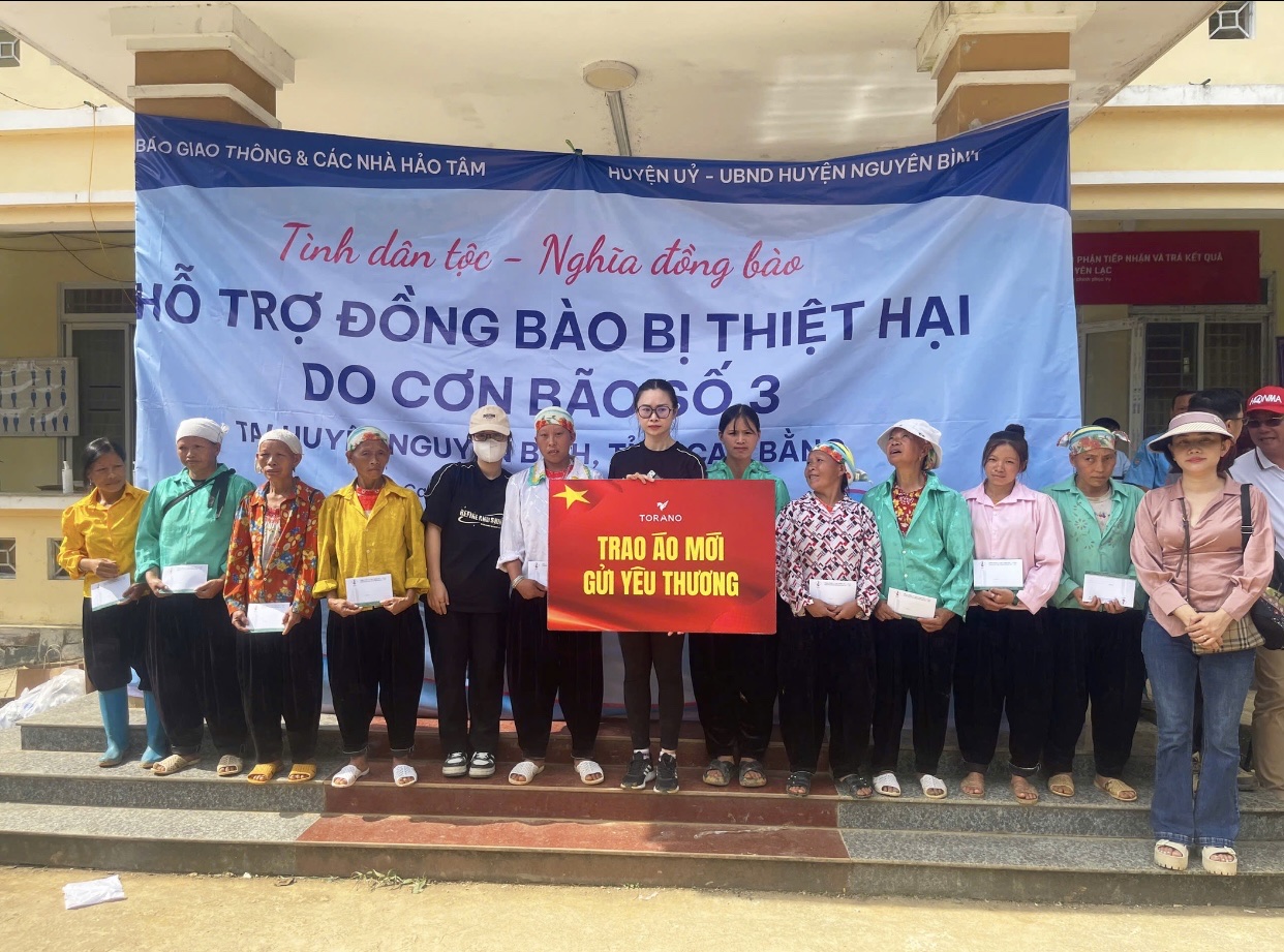 Báo Giao thông và CC1 trao tiền xây nhà, trao quà cho người dân bị lũ quét ở Cao Bằng- Ảnh 7.