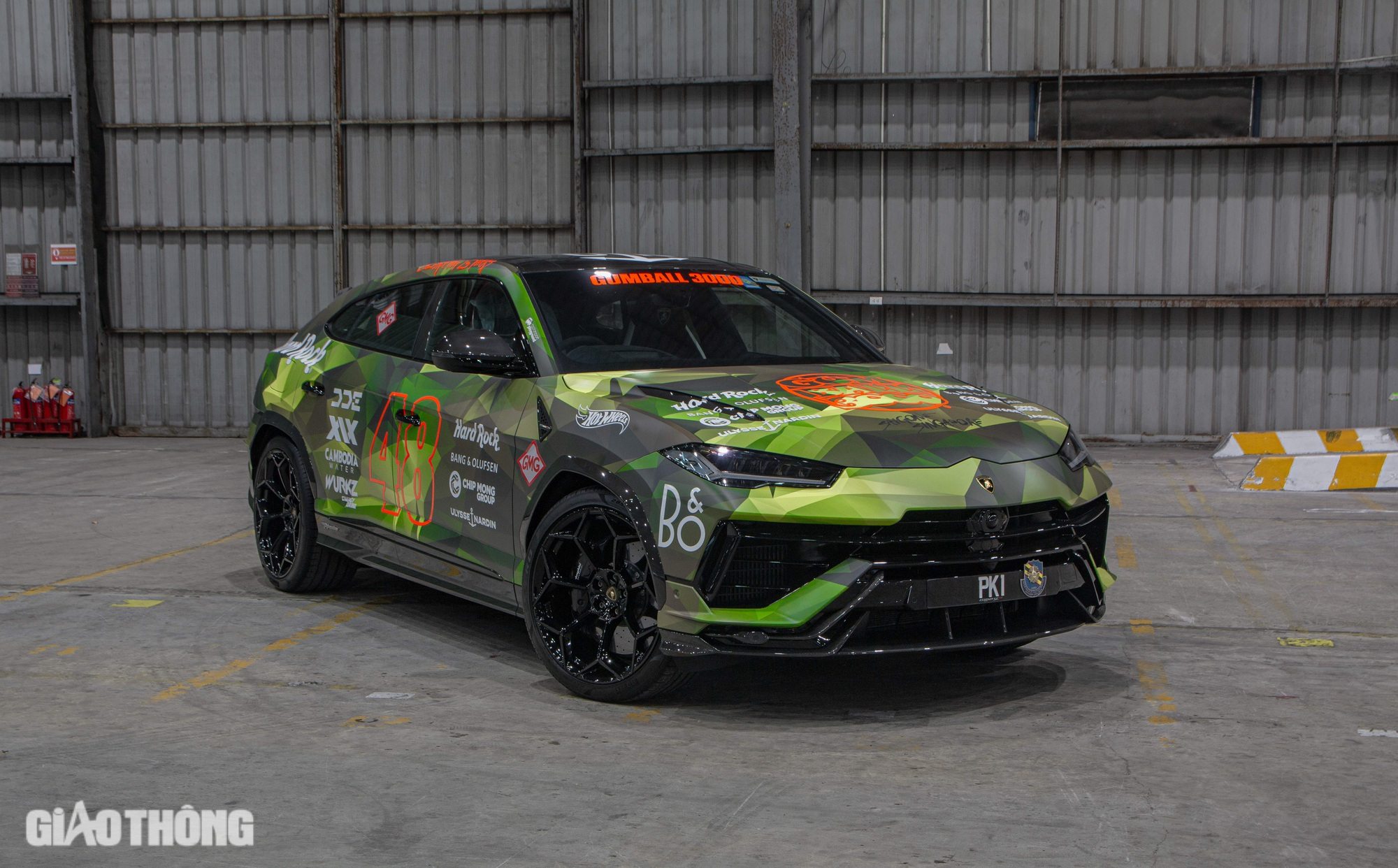 Cận cảnh chiếc Lamborghini Urus hàng hiếm tham dự Gumball 3000- Ảnh 1.