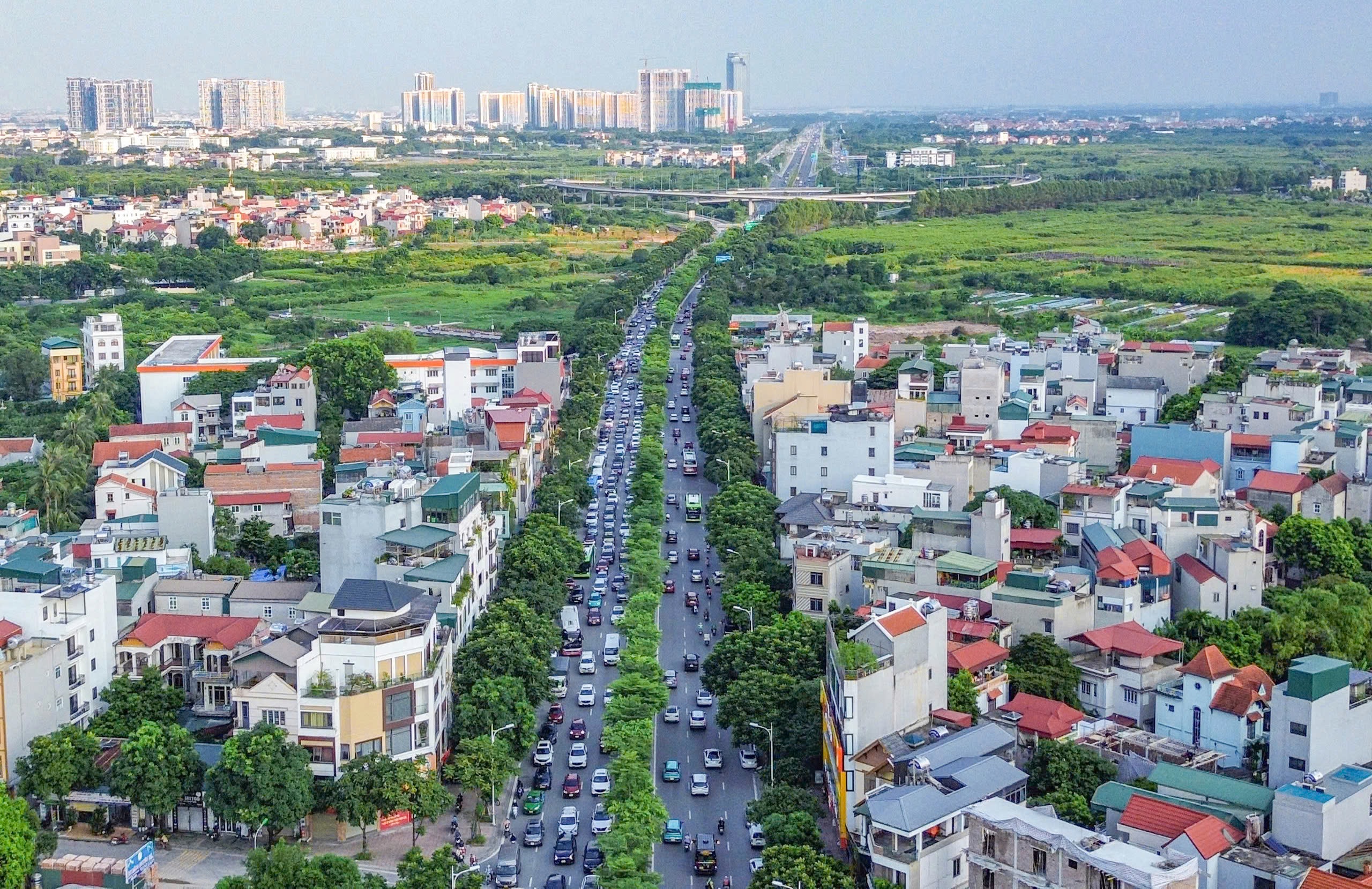 Người dân ùn ùn trở lại Thủ đô dù chưa hết kỳ nghỉ lễ- Ảnh 10.