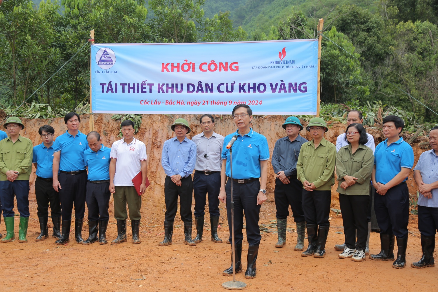 Petrovietnam khởi c&ocirc;ng t&aacute;i thiết to&agrave;n bộ khu d&acirc;n cư th&ocirc;n Kho V&agrave;ng- Ảnh 1.