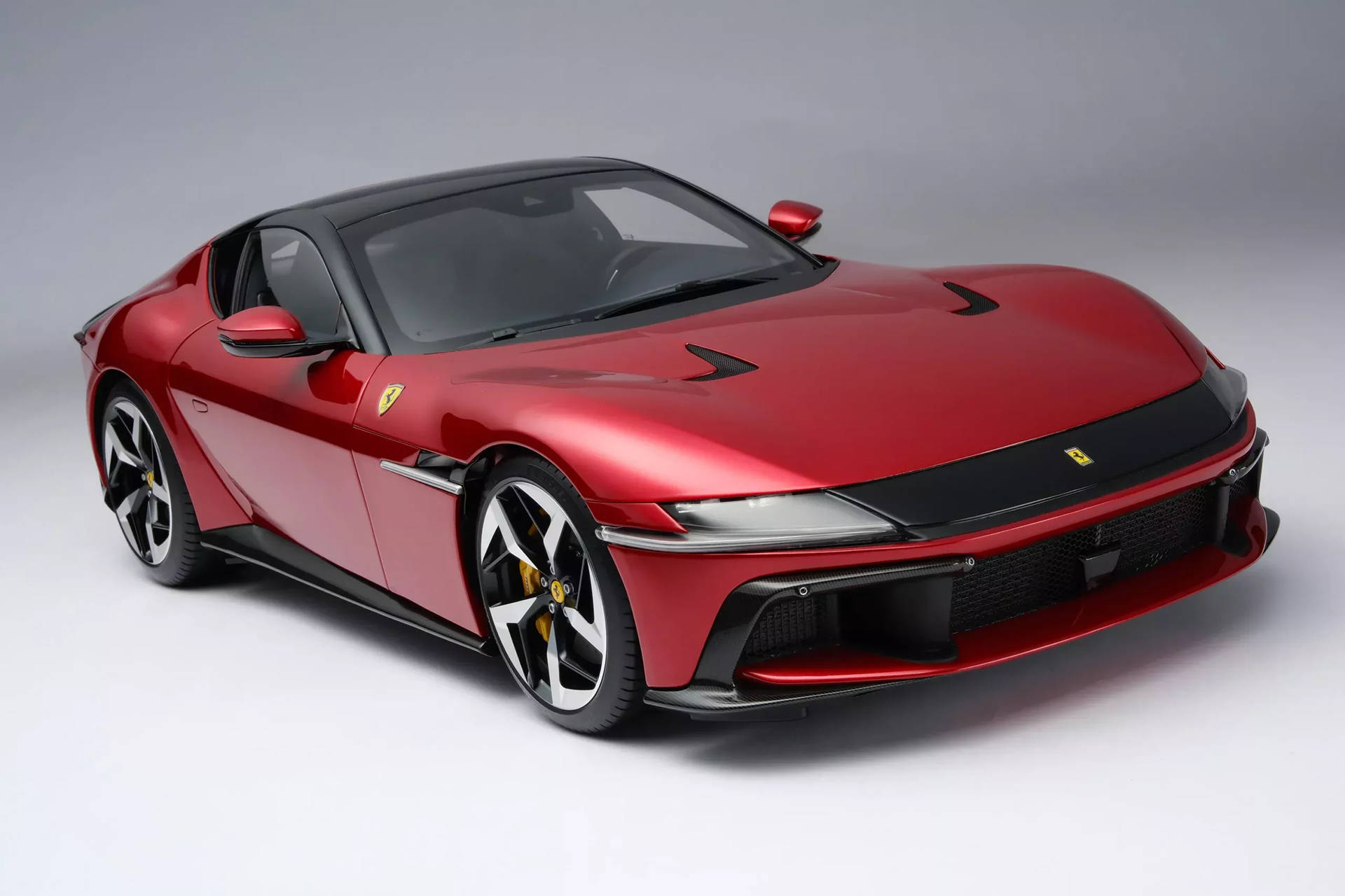 Xe mô hình Ferrari 12Cilindri có giá gần nửa tỷ đồng- Ảnh 4.