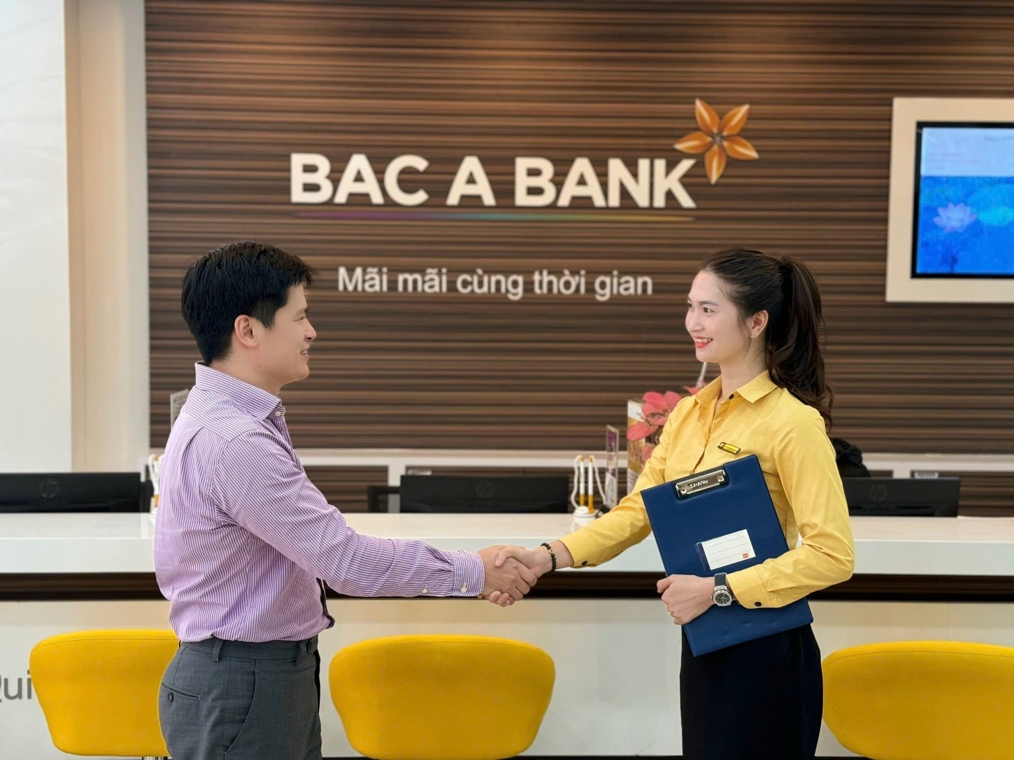 BAC A Bank triển khai combo siêu ưu đãi dành cho doanh nghiệp bảo lãnh- Ảnh 2.