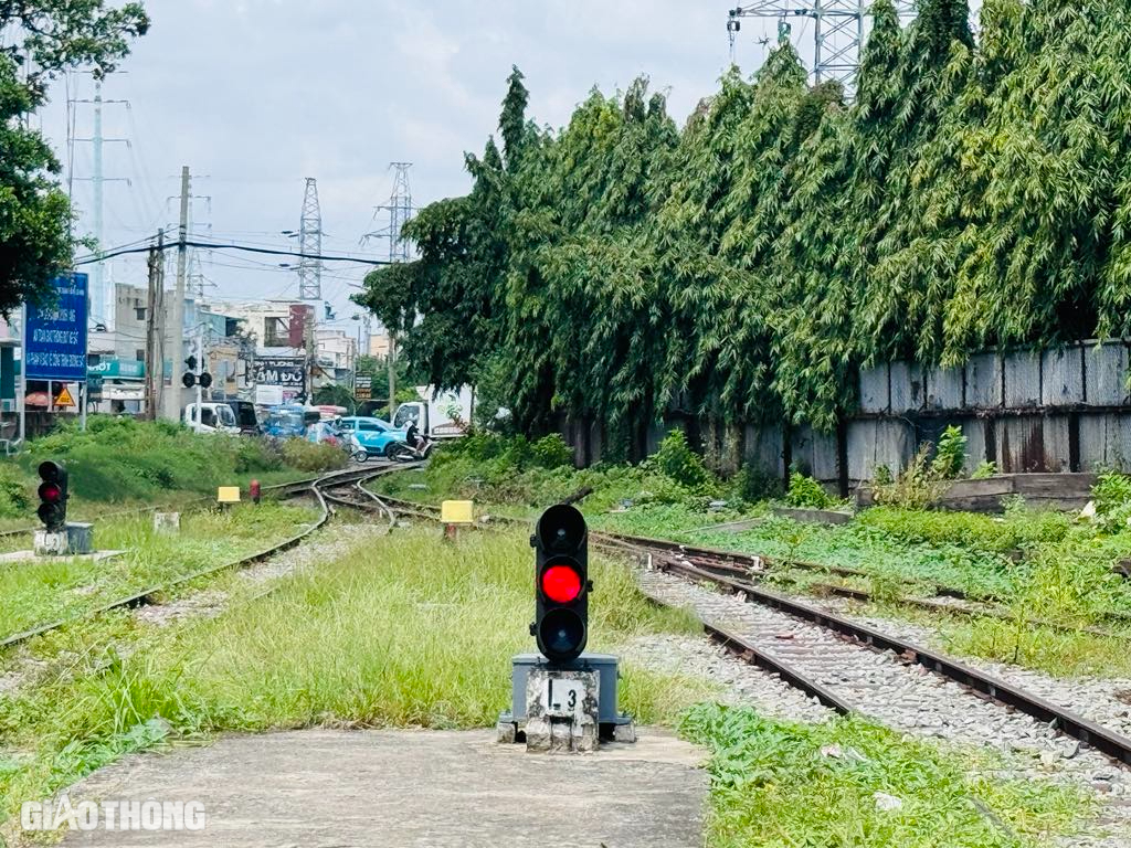 Cận cảnh ga Bình Triệu "treo" hơn 20 năm đang điều chỉnh thành ga metro- Ảnh 1.