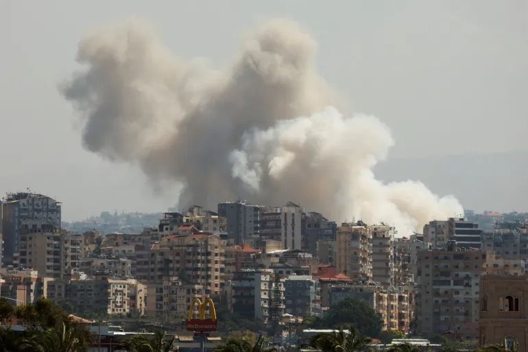 Israel tuyên bố các cuộc không kích là để dọn đường cho khả năng tấn công trên bộ- Ảnh 1.