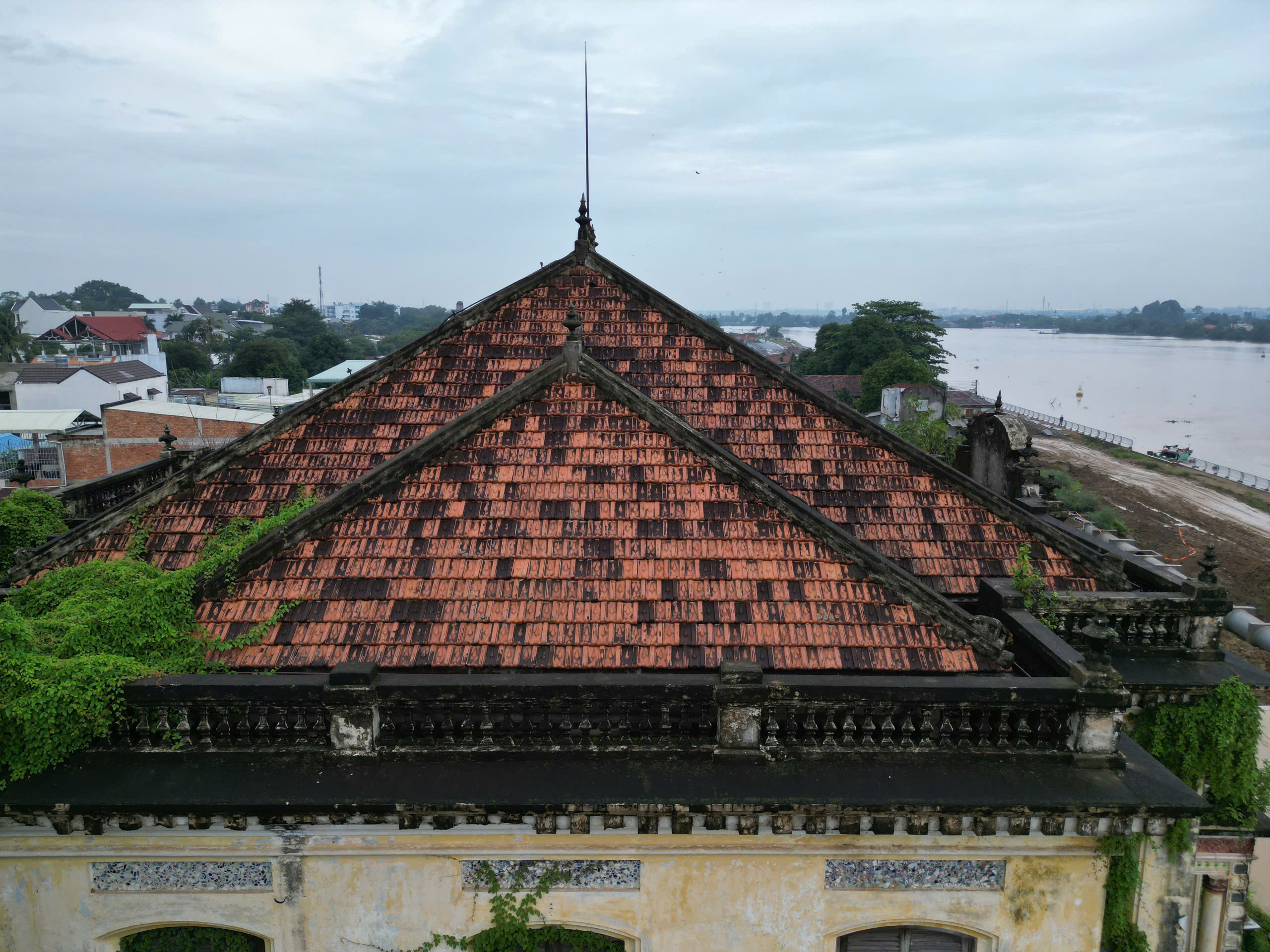 Bảo tồn biệt thự cổ trăm tuổi ở Đồng Nai: Lãnh đạo tỉnh, nhà khoa học lên tiếng- Ảnh 2.