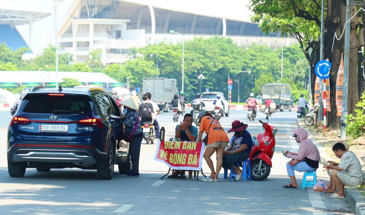 Vé xem tuyển Việt Nam gặp Nga và Thái Lan kém nhiệt- Ảnh 1.