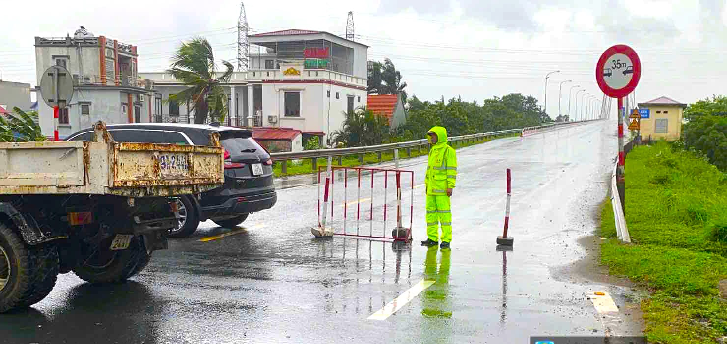 Thông tin mới nhất về giao thông trong bão số 3- Ảnh 1.