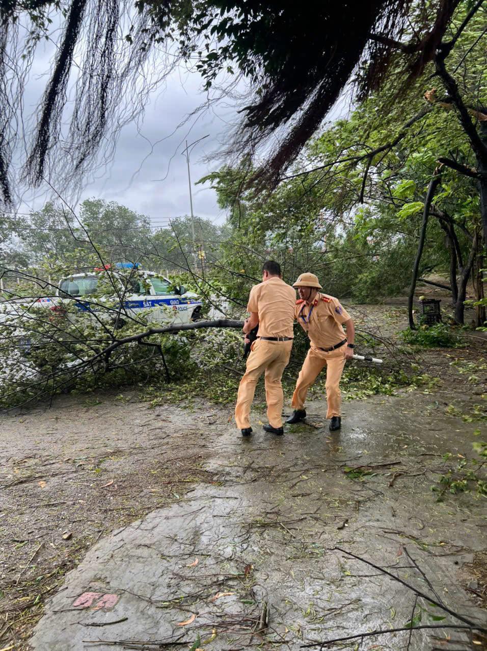 Trắng đêm hỗ trợ hàng trăm hộ dân "chạy" lũ tại Bắc Giang- Ảnh 19.