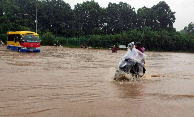 14.000 cây xanh gãy đổ, Hà Nội xuyên đêm dọn dẹp thông đường- Ảnh 3.