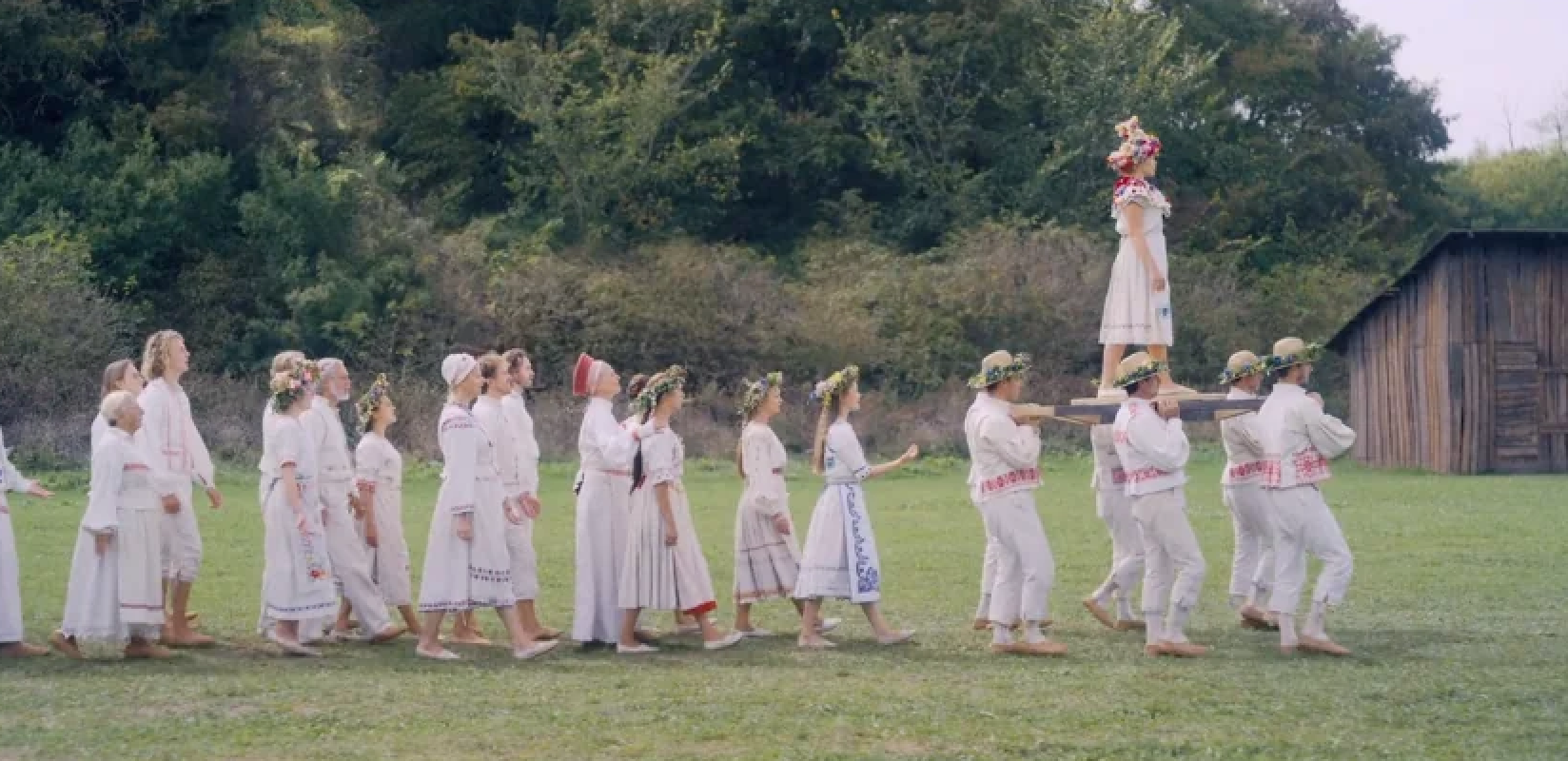 Florence Pugh từng suy sụp khi đóng Midsommar- Ảnh 7.