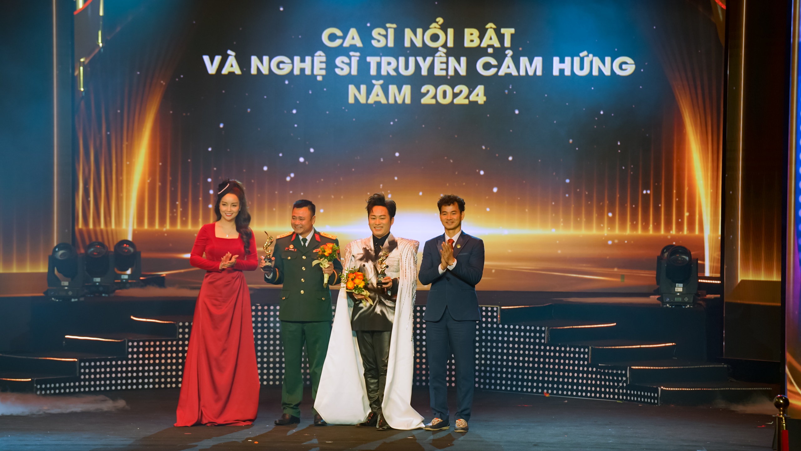 Tùng Dương được Bộ Văn hóa vinh danh là "Ca sĩ nổi bật năm 2024"- Ảnh 1.