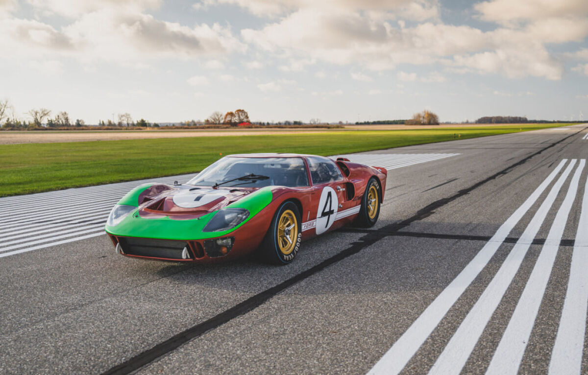 Xế cổ Ford GT40 Mk II lên sàn, giá từ 11 triệu USD- Ảnh 2.