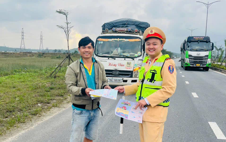 Quảng Ngãi: Nỗ lực xóa điểm đen, điểm tiềm ẩn tai nạn ở khu kinh tế Dung Quất- Ảnh 4.