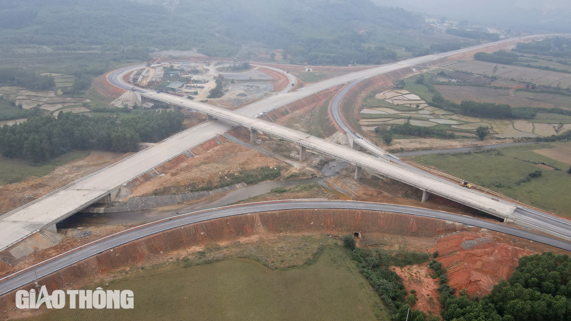 Những nút giao quan trọng kết nối đường cao tốc với Hà Tĩnh- Ảnh 1.