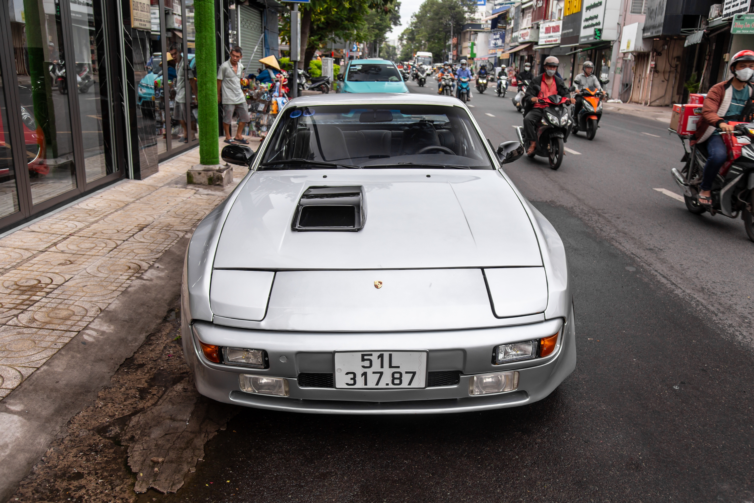 'Xế độc' Porsche 944 của ông Đặng Lê Nguyên Vũ- Ảnh 2.