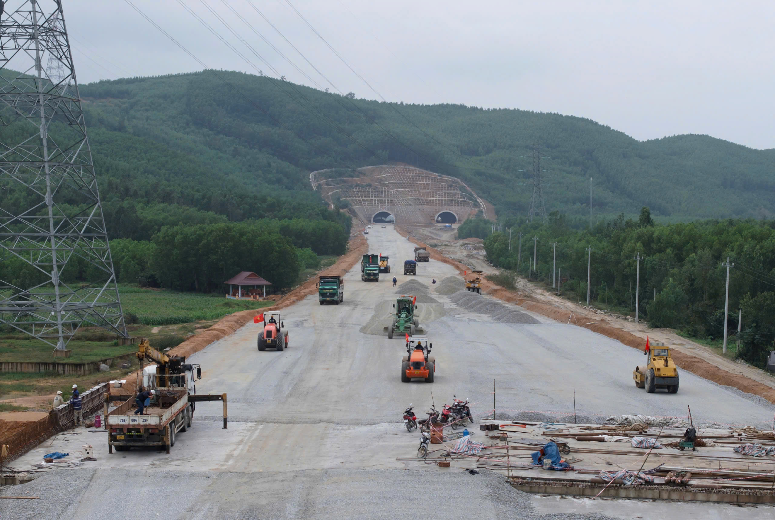 Duy trì tốt hệ thống bảo đảm an toàn tại dự án giao thông dịp tết Nguyên đán- Ảnh 1.