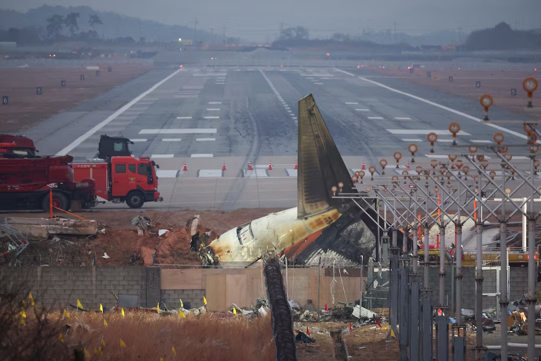 Hàn Quốc gia hạn thanh tra toàn bộ dòng Boeing 737-800 sau vụ rơi máy bay Jeju Air- Ảnh 1.