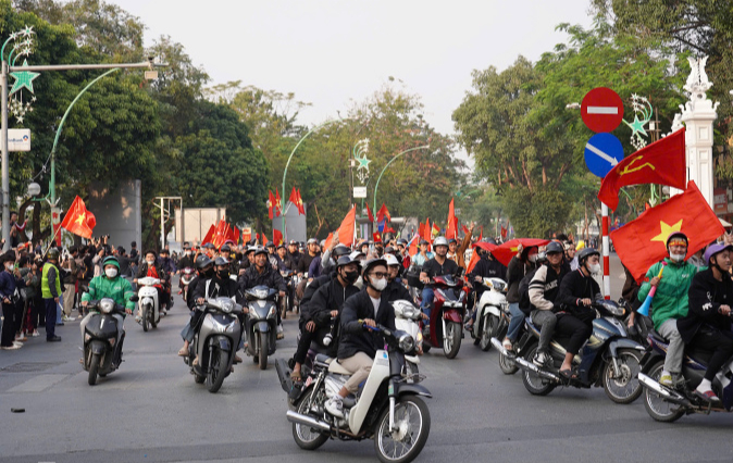 Đội tuyển Việt Nam mang vinh quang về nước, triệu trái tim đón chờ- Ảnh 5.