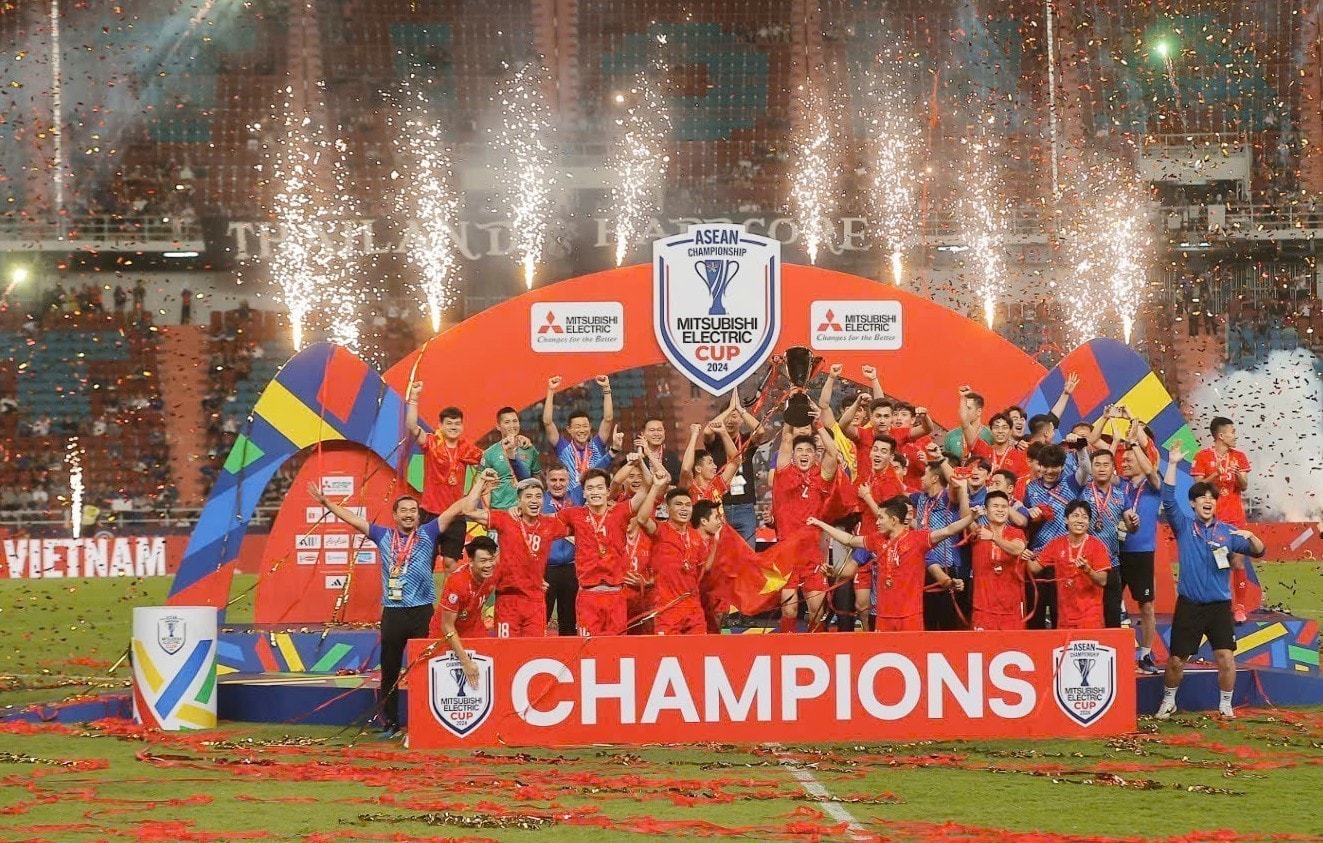 Bảo đảm giao thông lễ diễu hành rước cúp vô địch ASEAN Cup 2024- Ảnh 1.