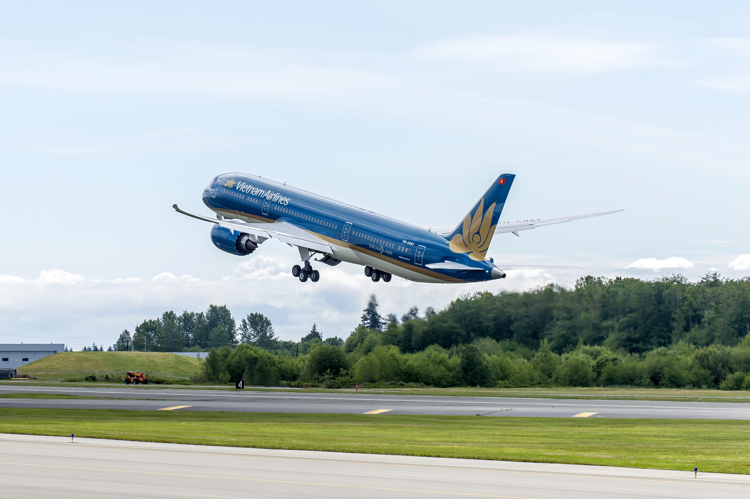 Vietnam Airlines lọt Top 6 hãng hàng không đúng giờ nhất châu Á - Thái Bình Dương- Ảnh 2.