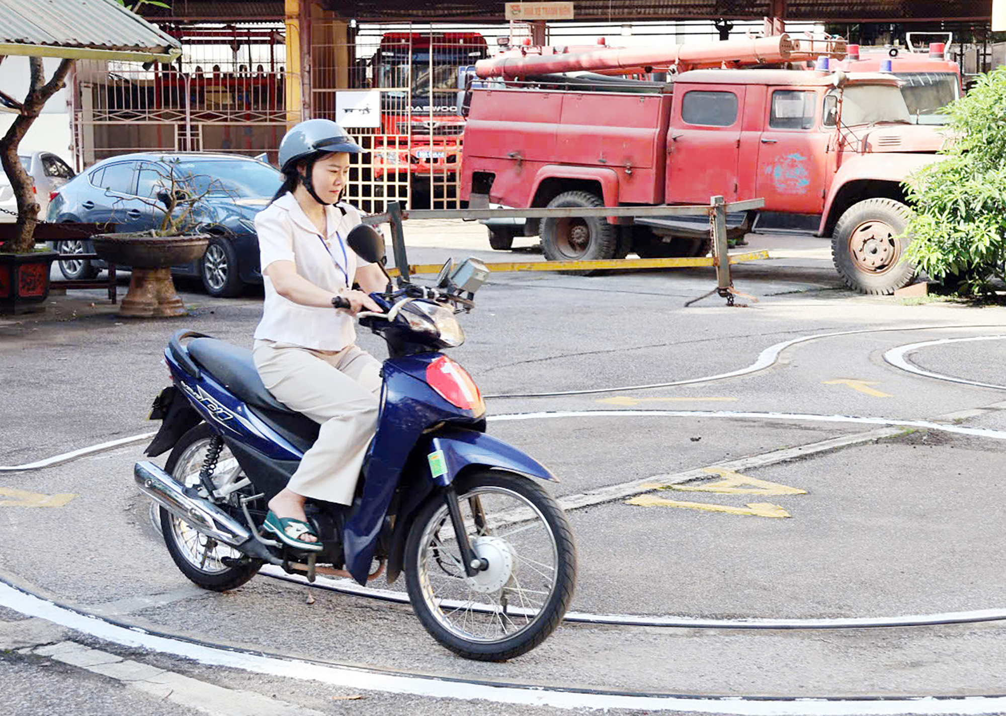 Có nên tăng độ khó sát hạch, cấp bằng lái xe máy?- Ảnh 1.