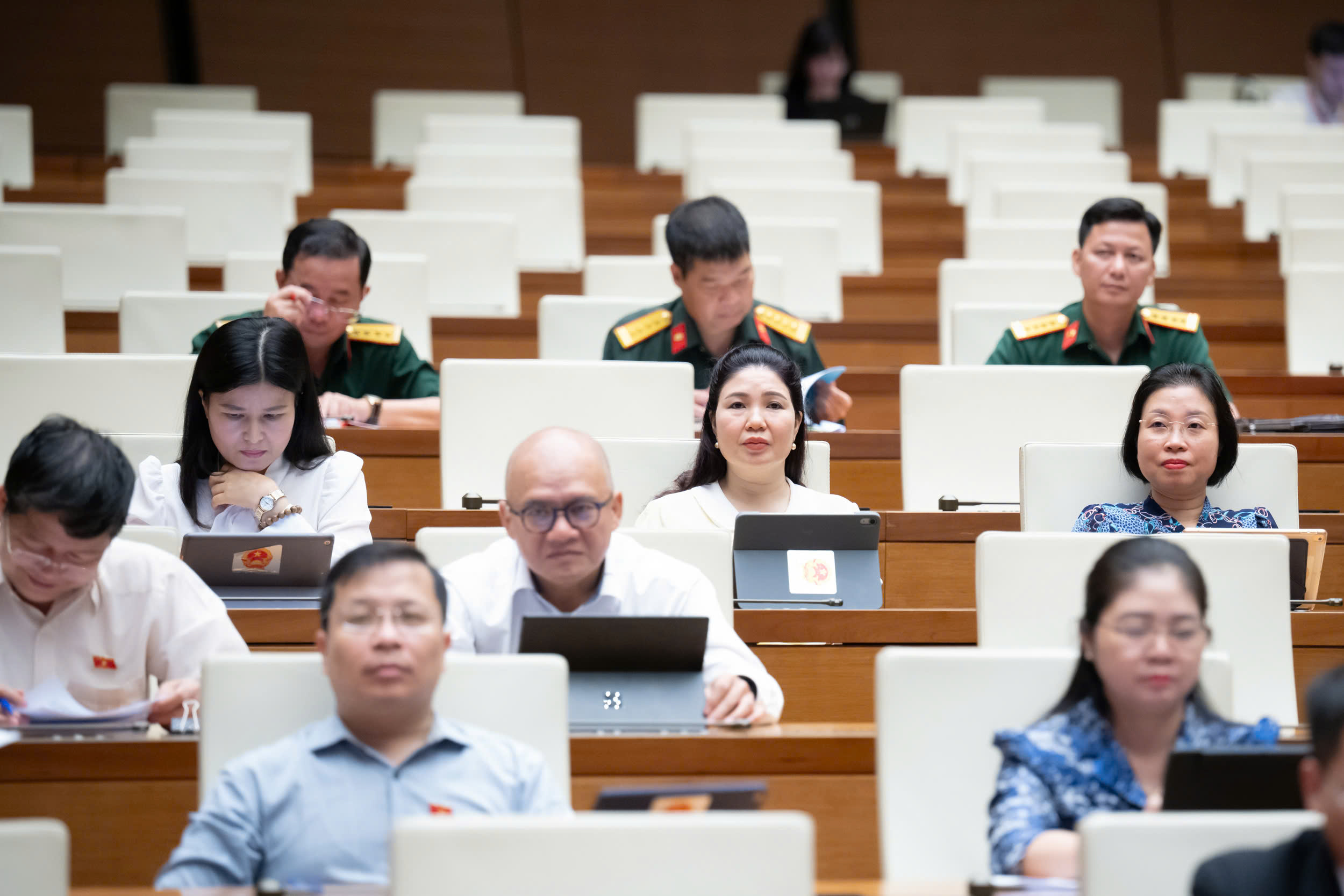 Tạo điều kiện thuận lợi cho các thành phần kinh tế đầu tư, khai thác cảng hàng không- Ảnh 4.