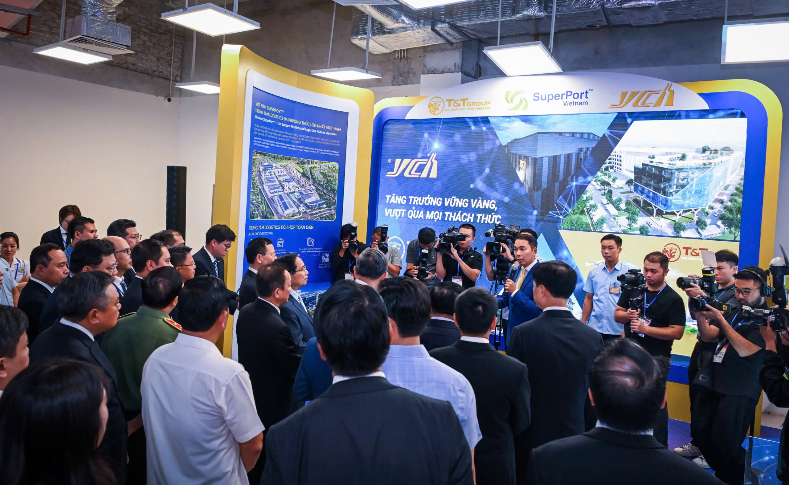 “Siêu cảng” Việt Nam SuperPort™ của T&T Group gây ấn tượng mạnh tại VIIE 2025- Ảnh 4.