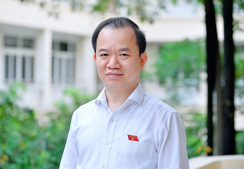 PGS.TS Bùi Hoài Sơn: Cần tỉnh táo trước làn sóng phim tổng tài phi lý- Ảnh 1.