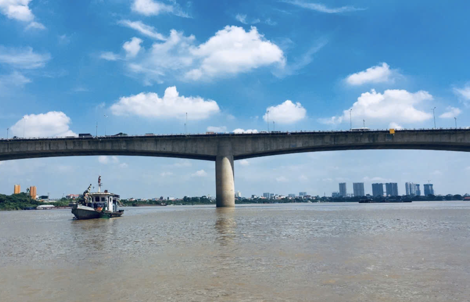 Thông luồng đường thủy trên sông Đuống, sông Lô sau mưa lũ- Ảnh 1. Thông luồng đường thủy trên sông Đuống, sông Lô sau mưa lũ- Ảnh 1.