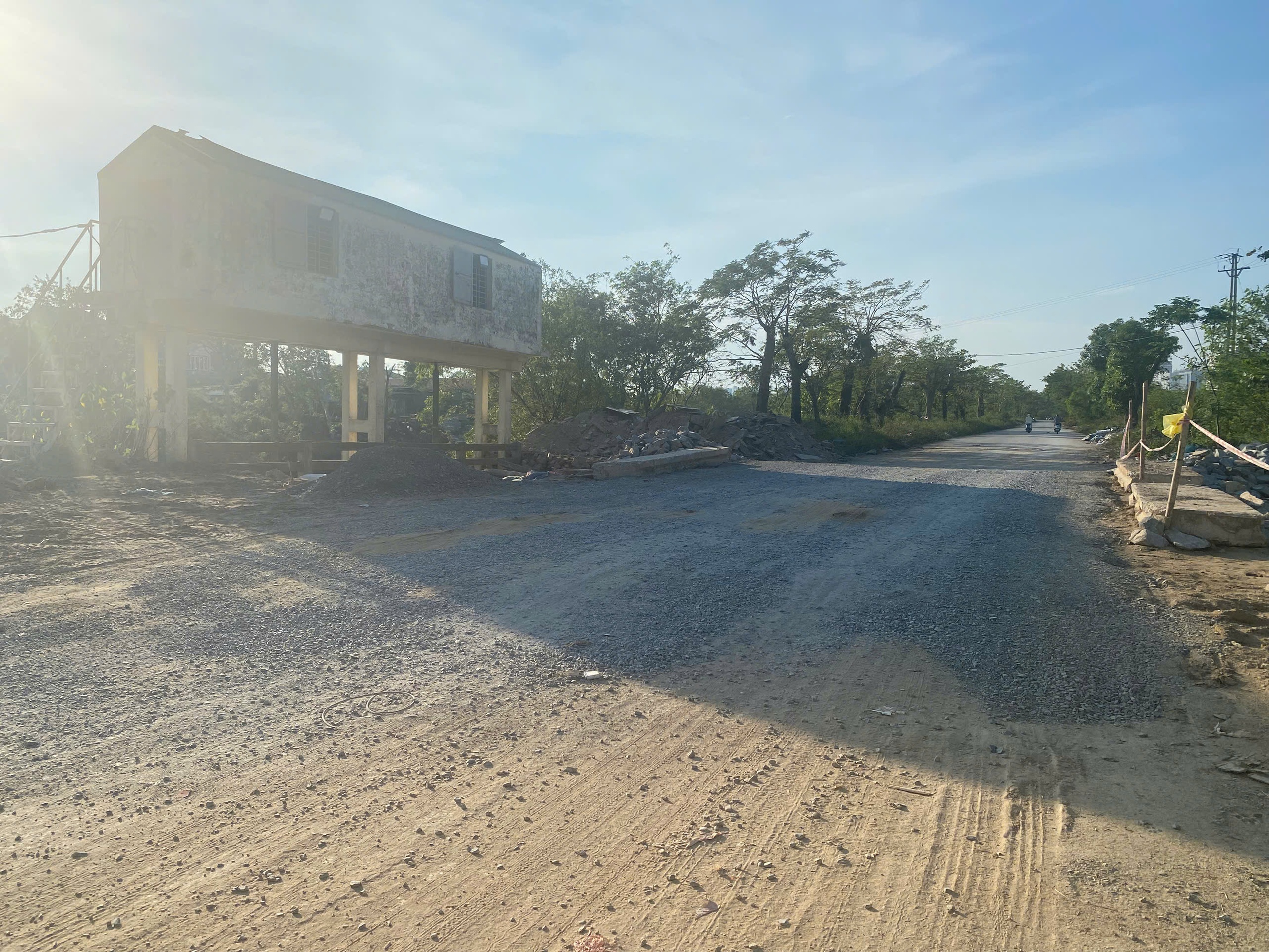 Nghệ An: Nhiều công trình đê kè, hồ đập thủy lợi hư hại nặng sau bão số 10- Ảnh 7.