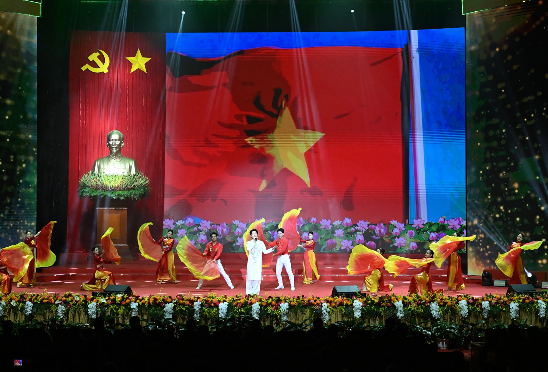 Đại hội Đảng bộ Chính phủ lần thứ I tiến hành phiên trù bị- Ảnh 4.