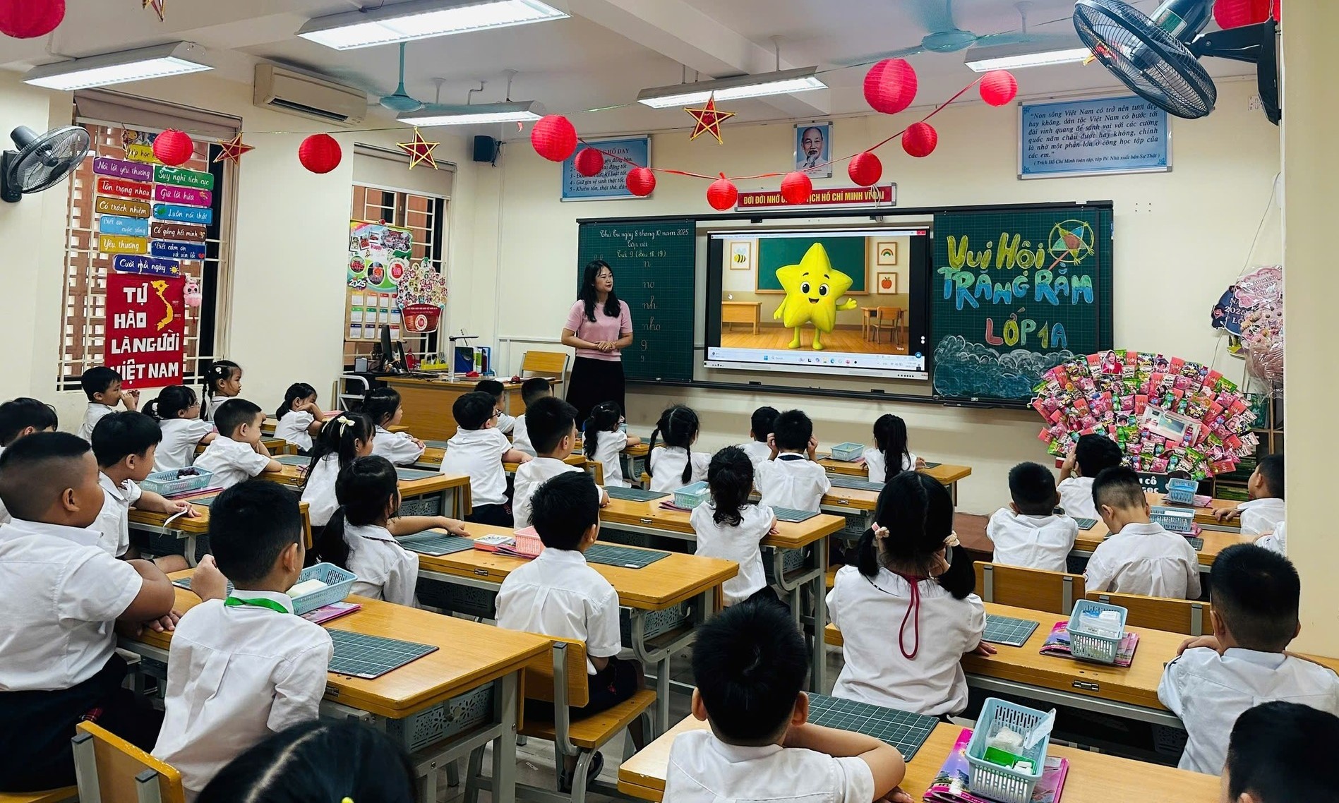 Bộ Giáo dục đề xuất lương giáo viên phổ thông cao cấp tối đa 17,67 triệu đồng/tháng- Ảnh 1.