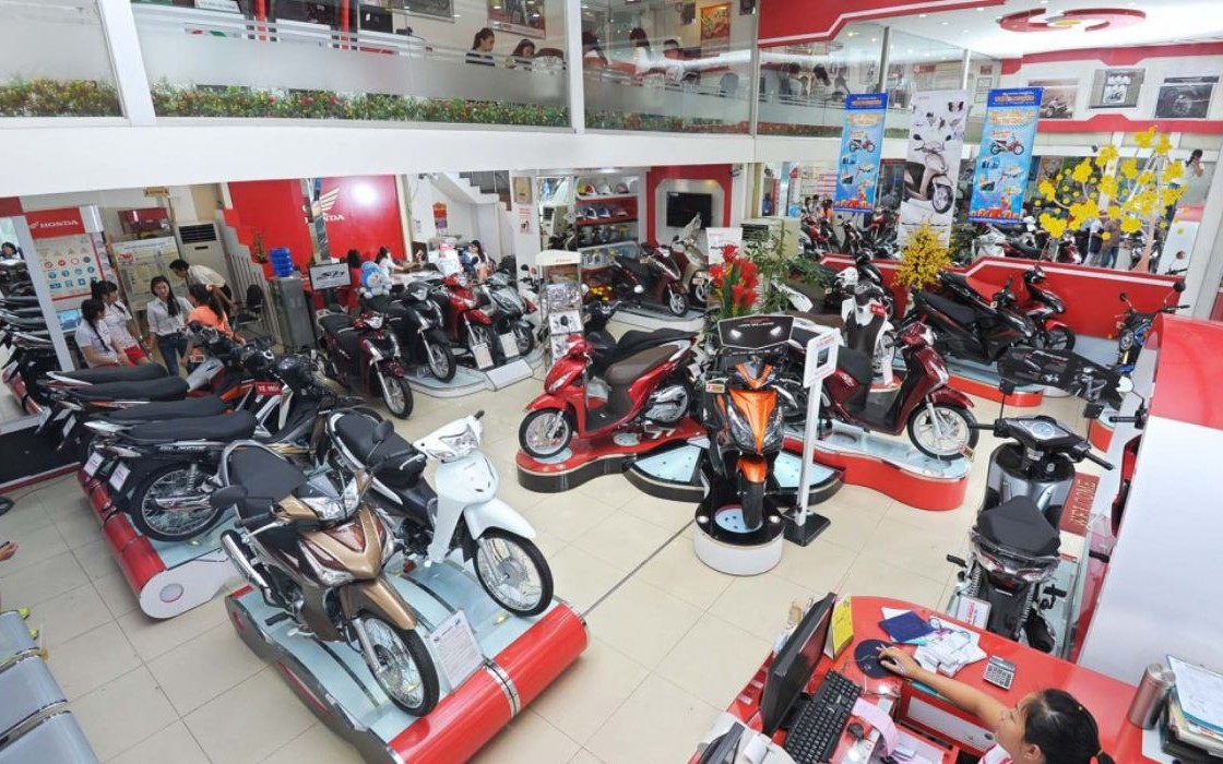 Doanh số xe máy Honda giảm mạnh do lộ trình cấm xe xăng