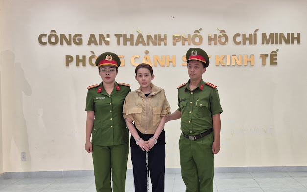 Ngân 98 khai gì tại cơ quan điều tra?- Ảnh 4. Khởi tố, bắt tạm giam Ngân 98 vì sản xuất, buôn bán hàng giả là thực phẩm