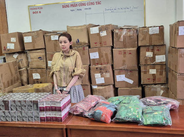 Khởi tố, bắt tạm giam Ngân 98 vì sản xuất, buôn bán hàng giả là thực phẩm- Ảnh 2.