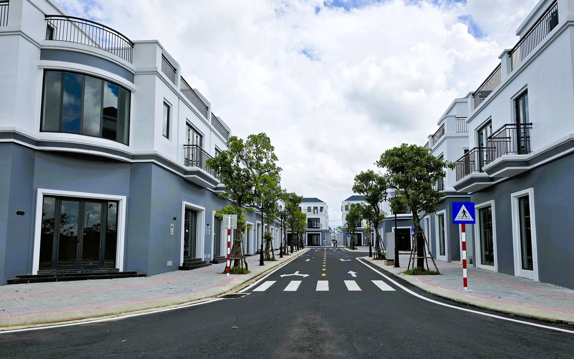 Cận cảnh những căn nhà ở xã hội tại dự án đầu tiên ở Quảng Trị sắp mở bán