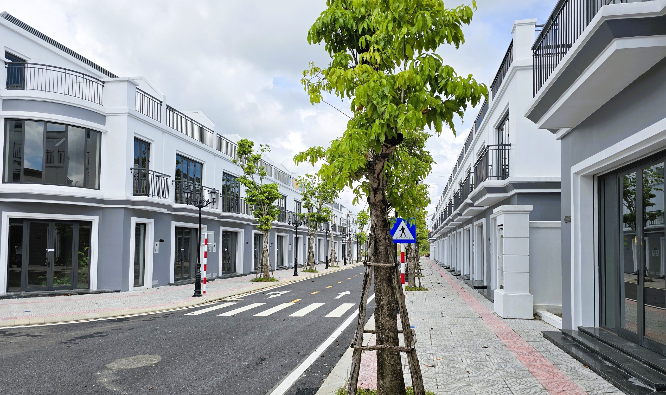 Cận cảnh những căn nhà ở xã hội tại dự án đầu tiên ở Quảng Trị sắp mở bán- Ảnh 4. Cận cảnh những căn nhà ở xã hội tại dự án đầu tiên ở Quảng Trị sắp mở bán- Ảnh 4.