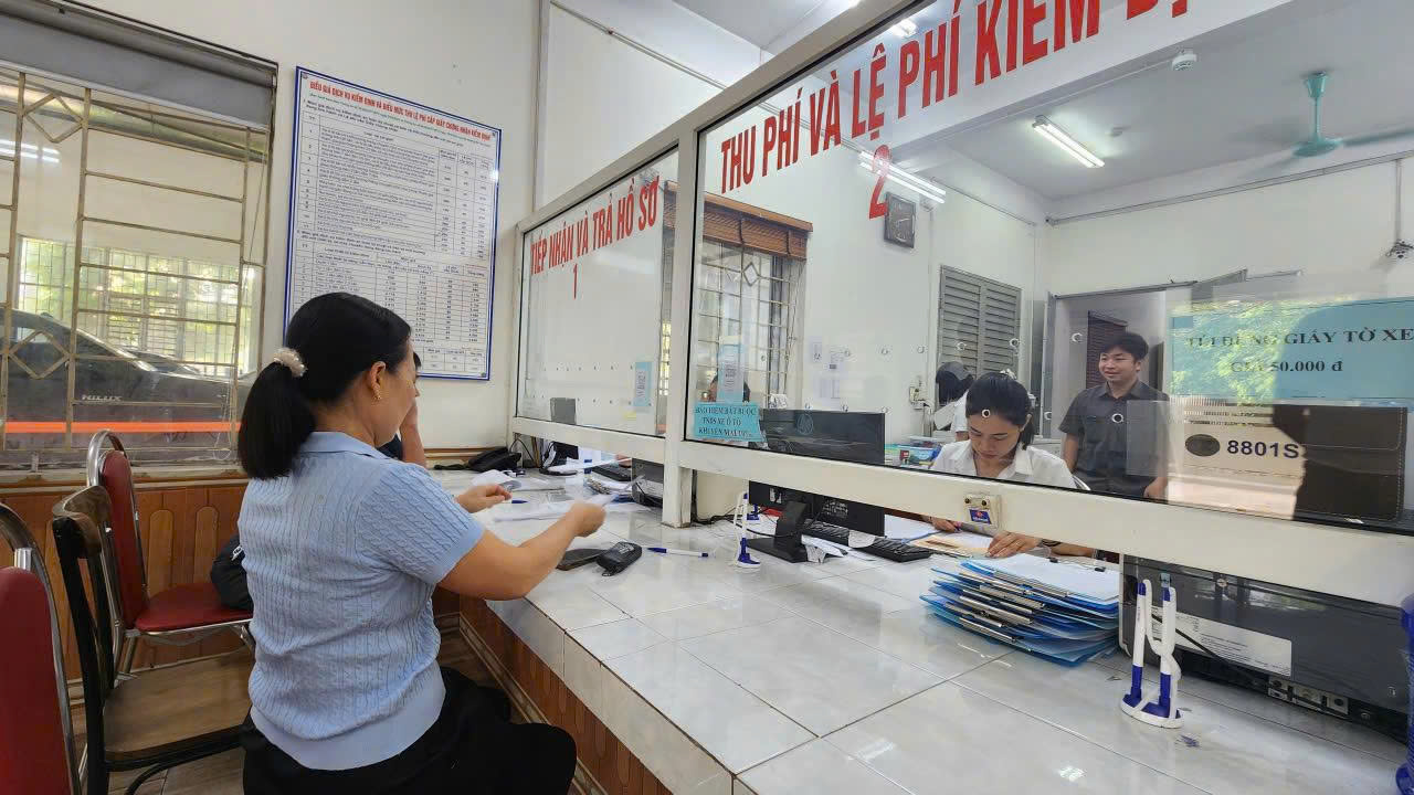 Phú Thọ: Nâng cao chất lượng đăng kiểm viên trong kiểm định xe cơ giới đường bộ- Ảnh 2. Phú Thọ: Nâng cao chất lượng đăng kiểm viên trong kiểm định xe cơ giới đường bộ- Ảnh 2.