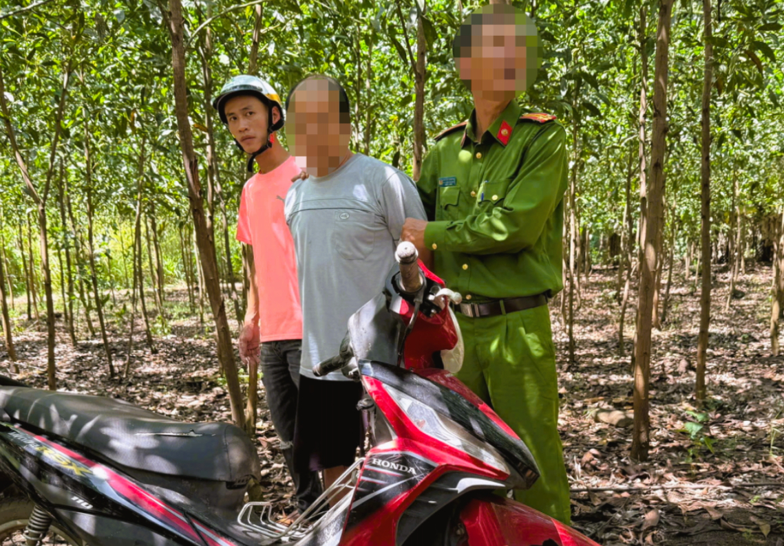 Đồng Nai: 48 giờ bắt đối tượng cướp 40 tờ vé số của cụ ông đang bán dạo- Ảnh 1. Đồng Nai: 48 giờ bắt đối tượng cướp 40 tờ vé số của cụ ông đang bán dạo- Ảnh 1.