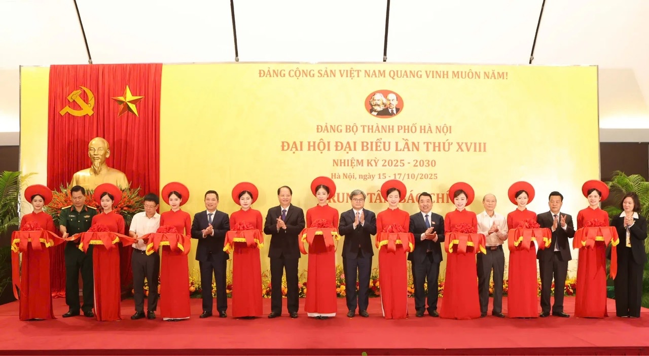 Khai trương Trung tâm báo chí phục vụ Đại hội Đảng bộ TP Hà Nội- Ảnh 2. Khai trương Trung tâm báo chí phục vụ Đại hội Đảng bộ TP Hà Nội- Ảnh 2.