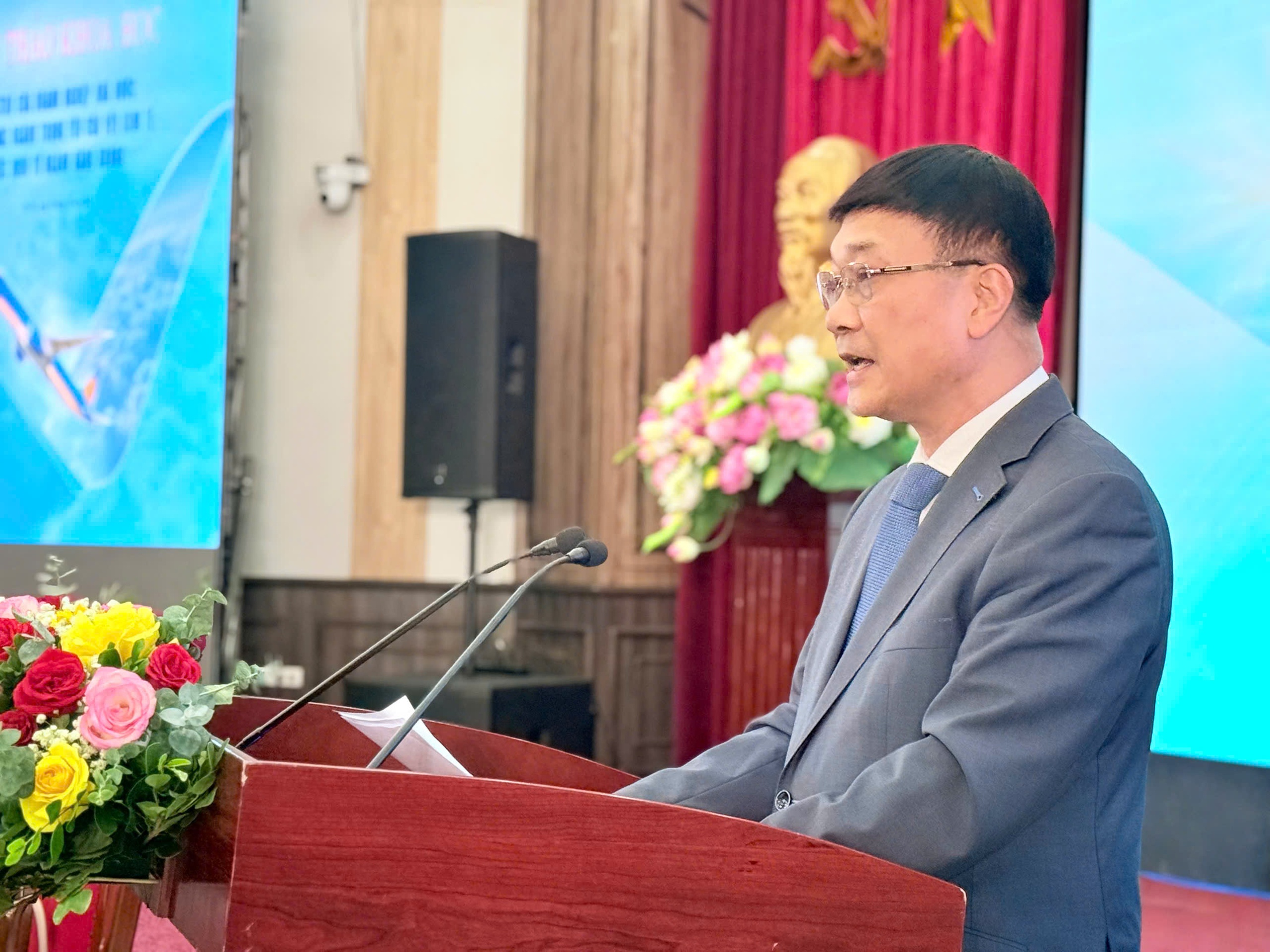 Doanh nghiệp Nhà nước phải giữ vai trò chủ đạo, dẫn dắt tăng trưởng kinh tế- Ảnh 1. Doanh nghiệp Nhà nước phải giữ vai trò chủ đạo, dẫn dắt tăng trưởng kinh tế- Ảnh 1.