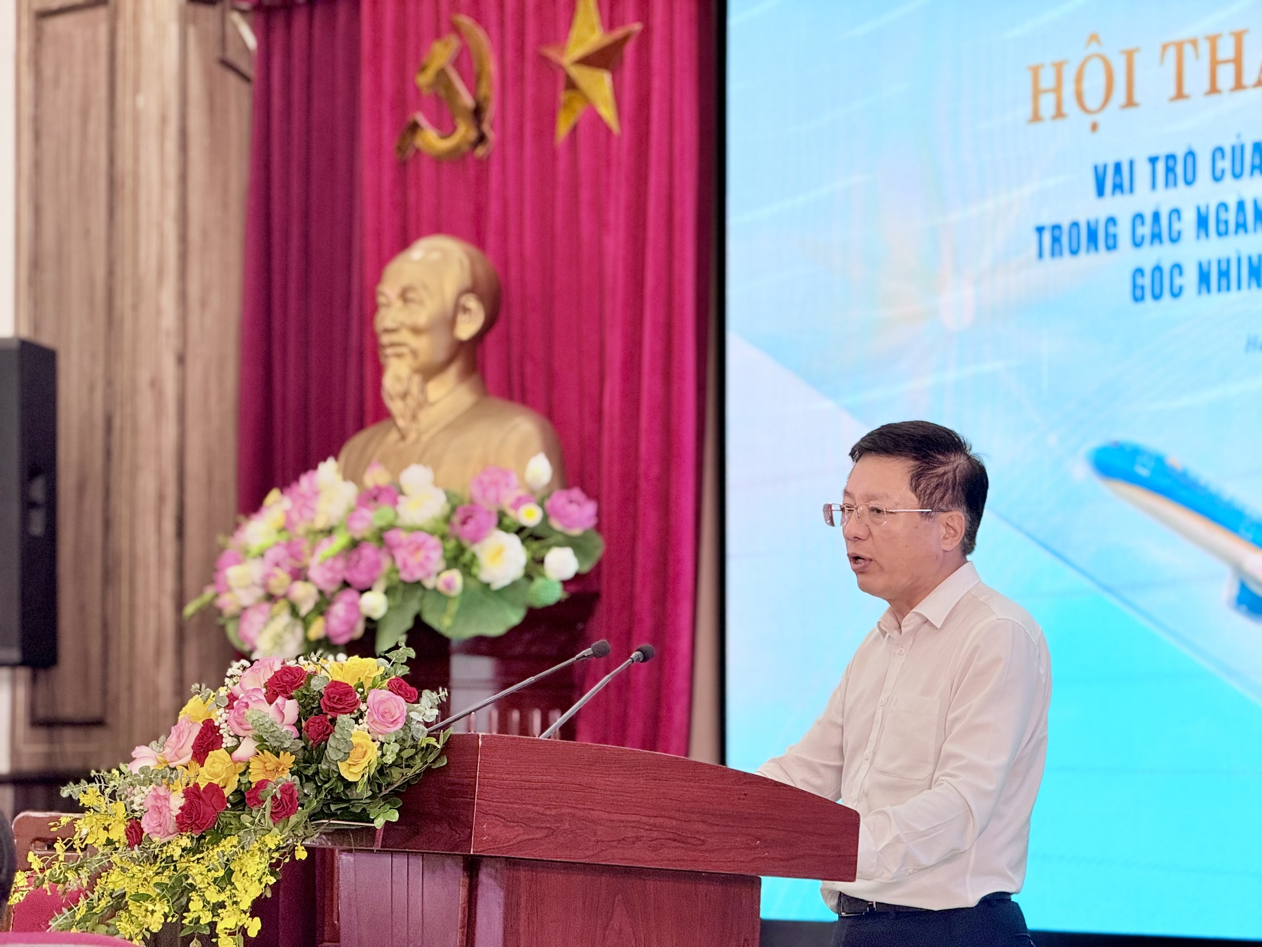 Doanh nghiệp Nhà nước phải giữ vai trò chủ đạo, dẫn dắt tăng trưởng kinh tế- Ảnh 5. Doanh nghiệp Nhà nước phải giữ vai trò chủ đạo, dẫn dắt tăng trưởng kinh tế- Ảnh 5.